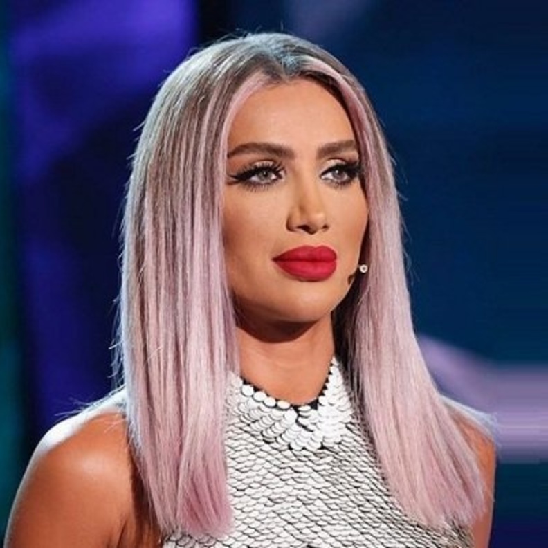 الفنانة اللبنانية الجذابة مايا دياب