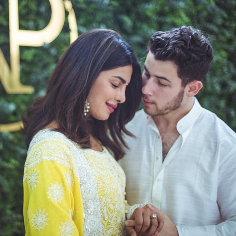 نيك جوناس وبريانكا تشوبرا أعلنا خطبتهما في أغسطس