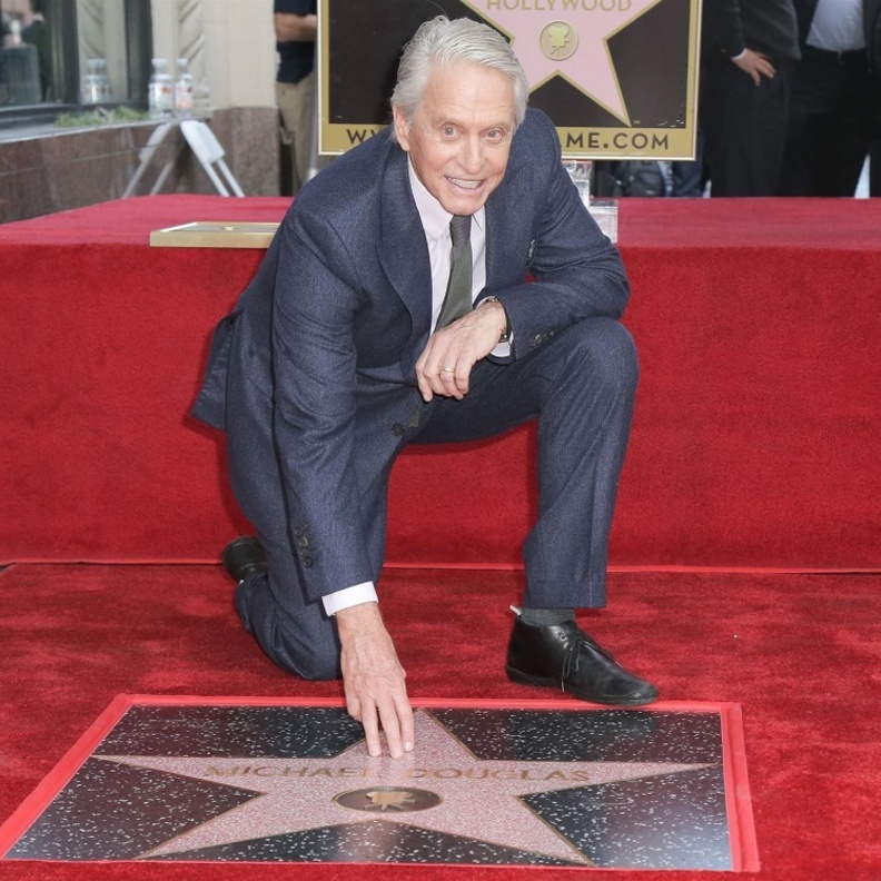 مايكل دوجلاس