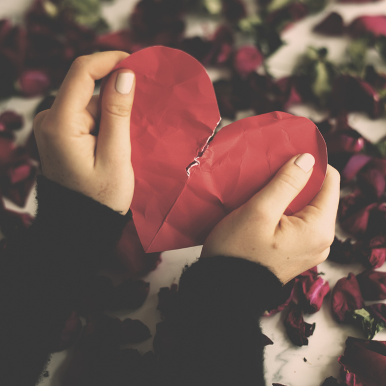 كيفية تجاوز الصدمات العاطفية 