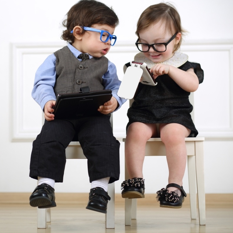 إستخدام الأطفال للأجهزة الإلكترونية يؤثر في سلوكهم