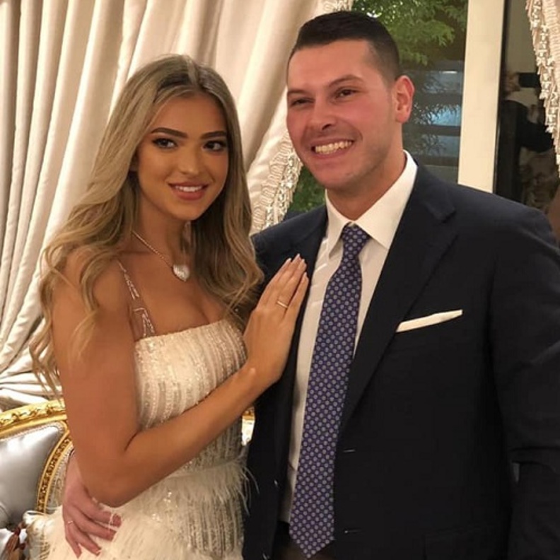 هاني شاكر يحتفل بخطوبة نجله بأجواء عائلية