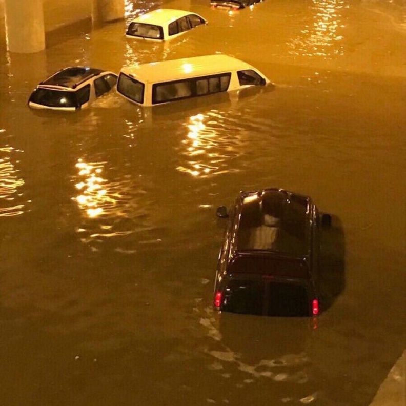 استقالة وزير الأشغال الكويتي بسبب الأمطار والسيول