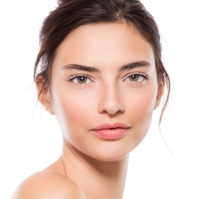 زيت المورينجا يرطب البشرة