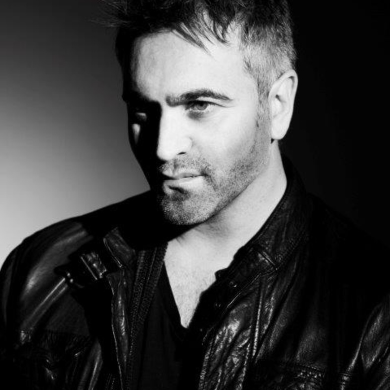 مصمّم الديكور الداخلي الذائع الصيت في لوس أنجلوس وحول العالم، مارتين لورانس بولارد