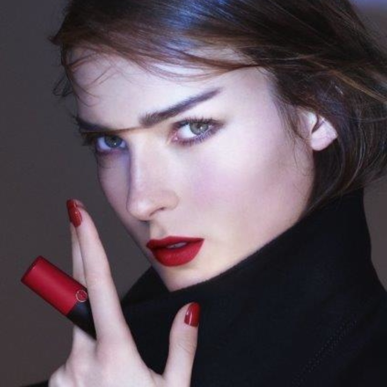 حرّري شفاهك واعتمدي أحمر الشفاه غير اللامع ROUGE D'ARMANI MATTE