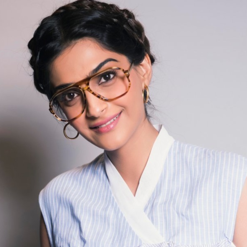 سونام كابور تدعو للوقوف إلى جانب ضحايا التحرش الجنسي