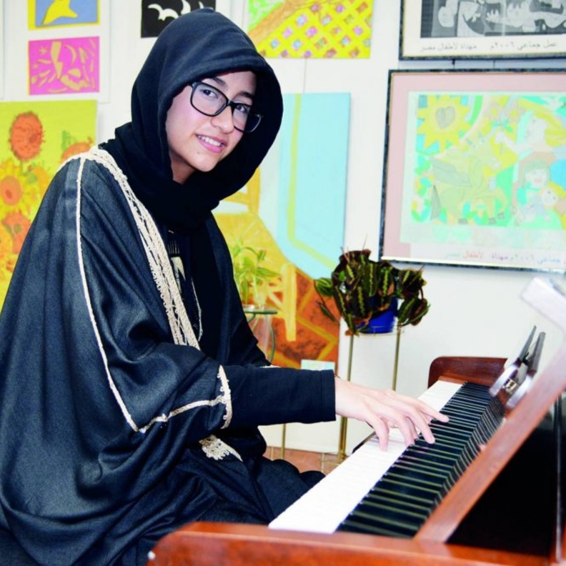 العازفة السعودية إيمان قستي