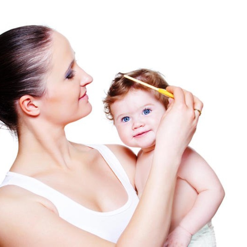 نصائح للعناية بشعر البنات منذ الصغر