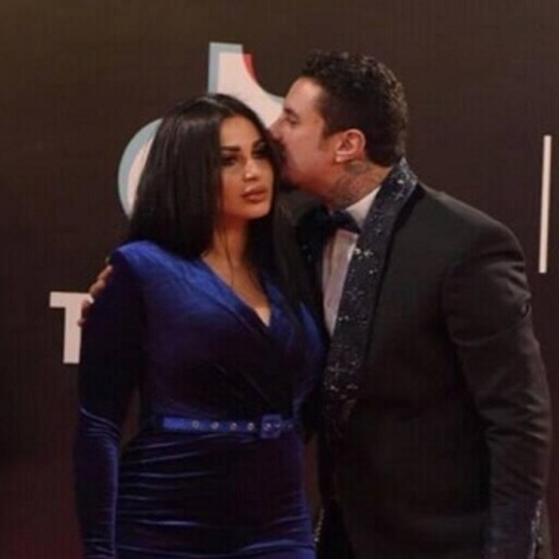 احمد الفيشاوي وزوجته 