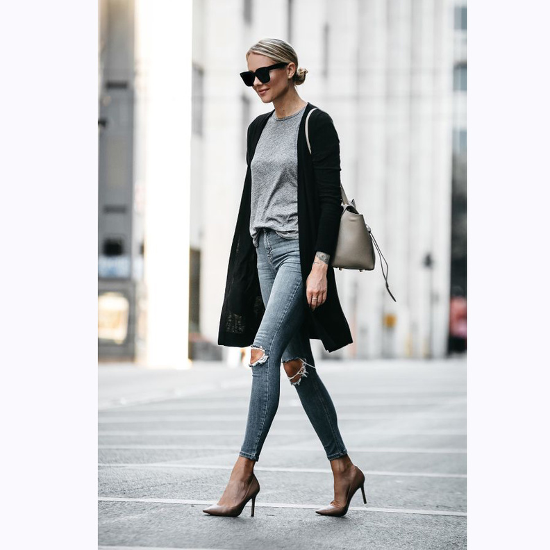 الكارديغان الملون لاطلالات لافتة هذا الموسم.