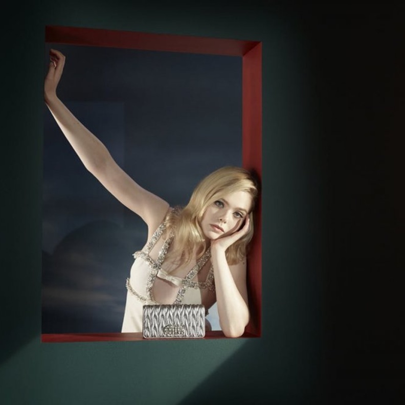 الحملة الاعلانية الخاصة بدار غوتشي لموسم العطلات بتصميم المدير الابداعي للدار اليساندرو ميكيل