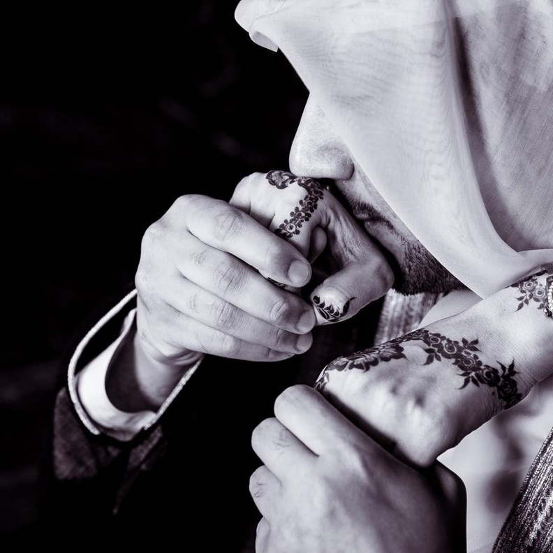 احتفال حنة العروس يقوم على وقع الموسيقى مع تنظيم وليمة عشاء