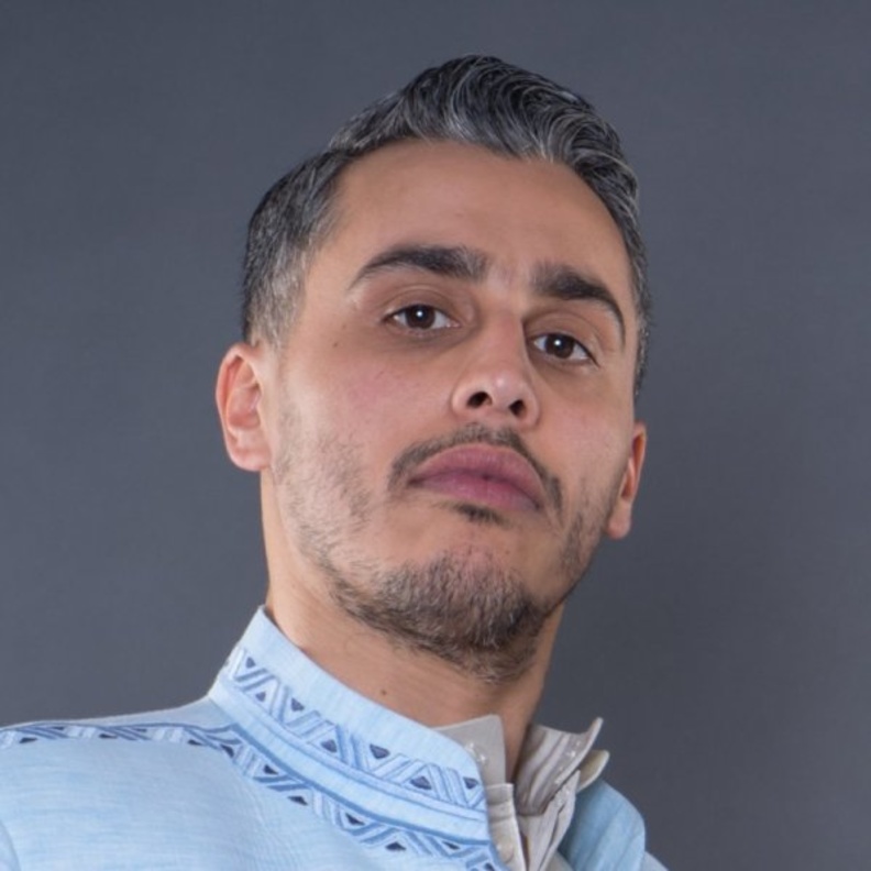  شعيب راشد ينفصل عن زوجته