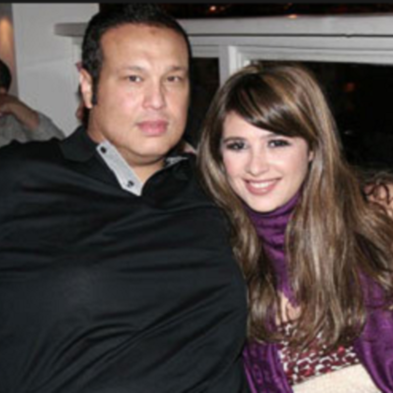 طلاق ياسمين عبد العزيز