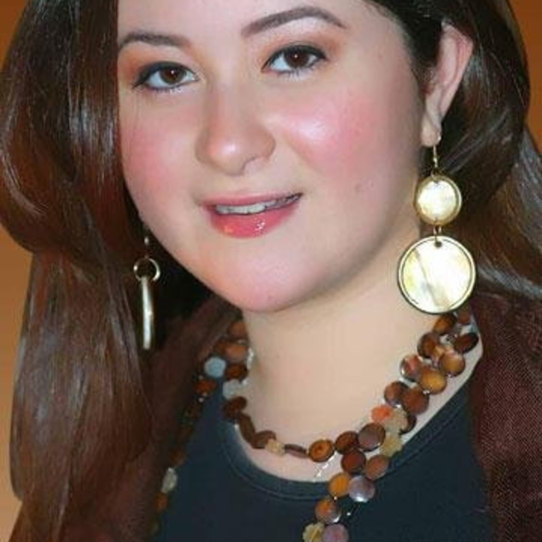 مي نور الشريف مع عائلتها