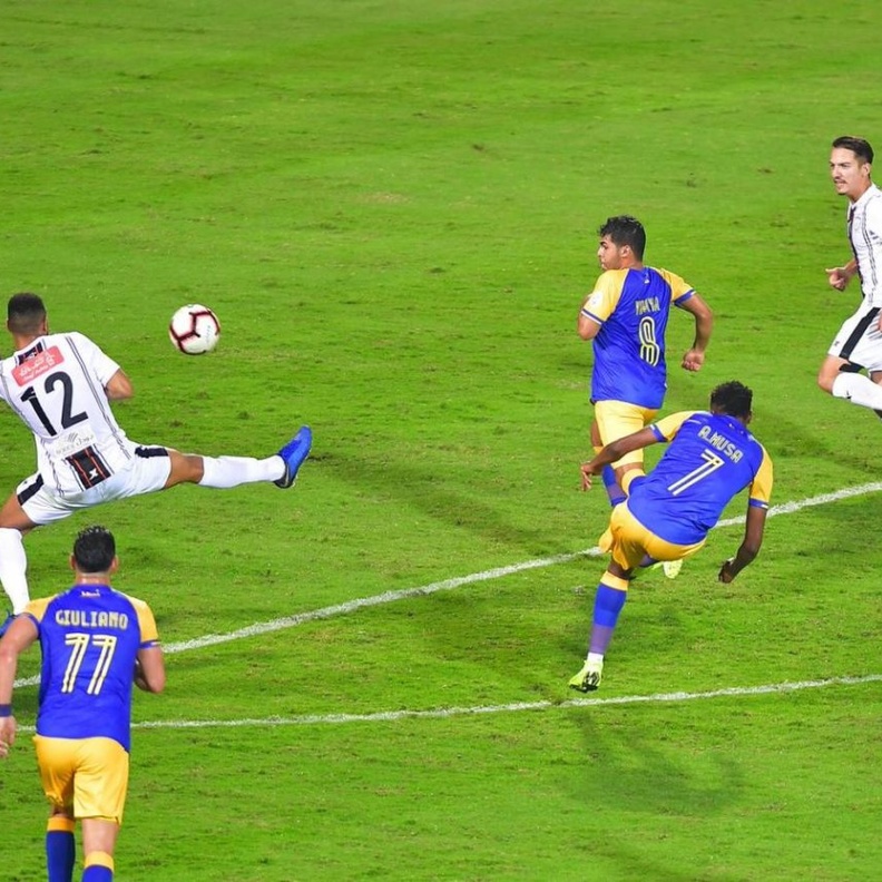 النصر يحسم قمة الشباب والهلال يلاقي الفيصلي في الدوري السعودي