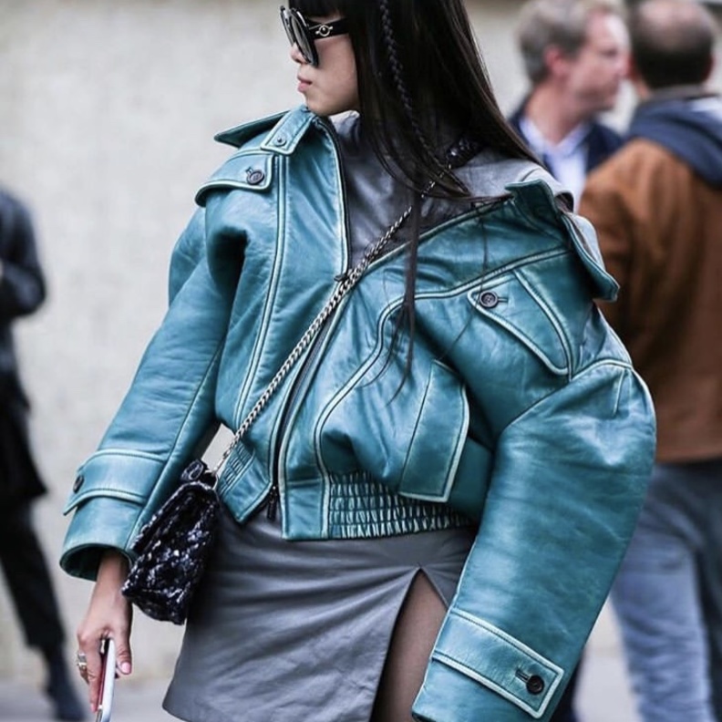 ازياء Oversized تسيطر على موضة الشارع