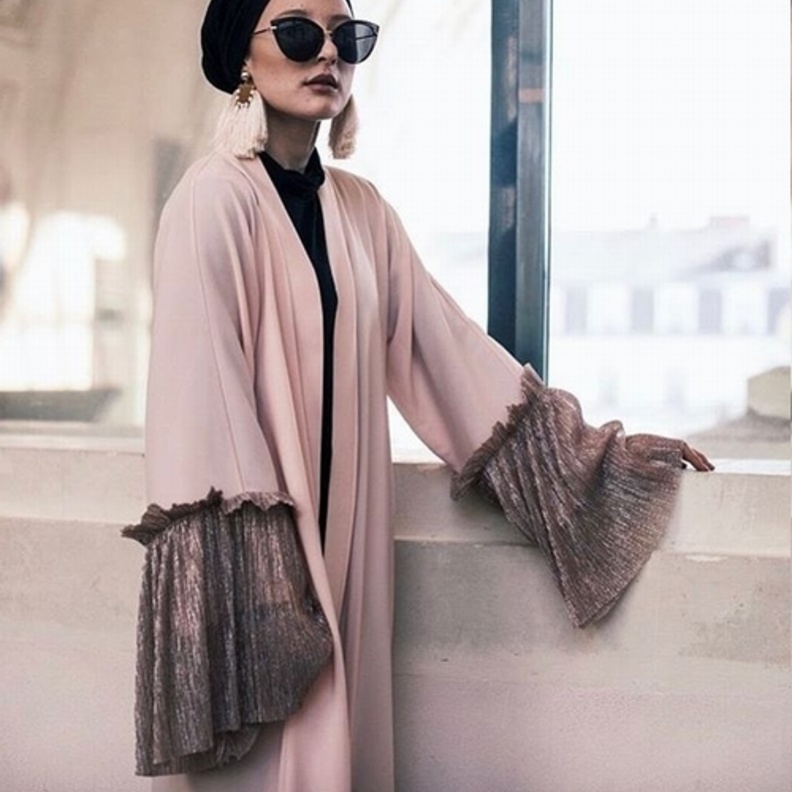 تصاميم عبايات انيقة