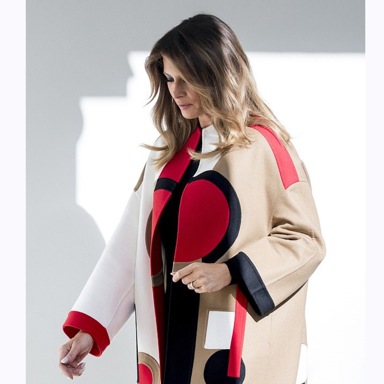 تألقت ميلانيا ترامب Melania Trump بموضة المعطف الضخم والفاخر