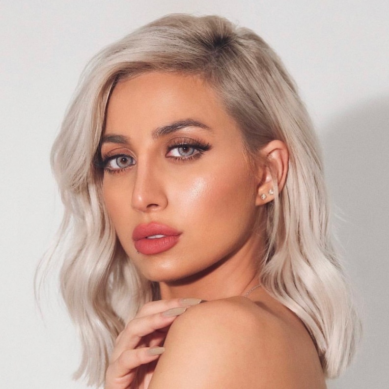 المدونة السعودية مودل روز Model Roz