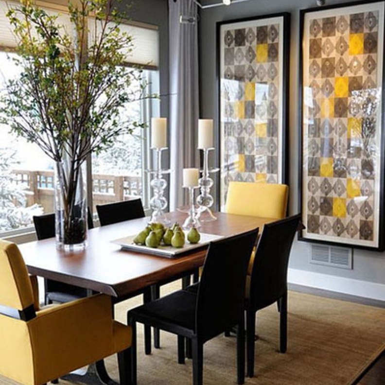 غرفة طعام باللون الرمادي