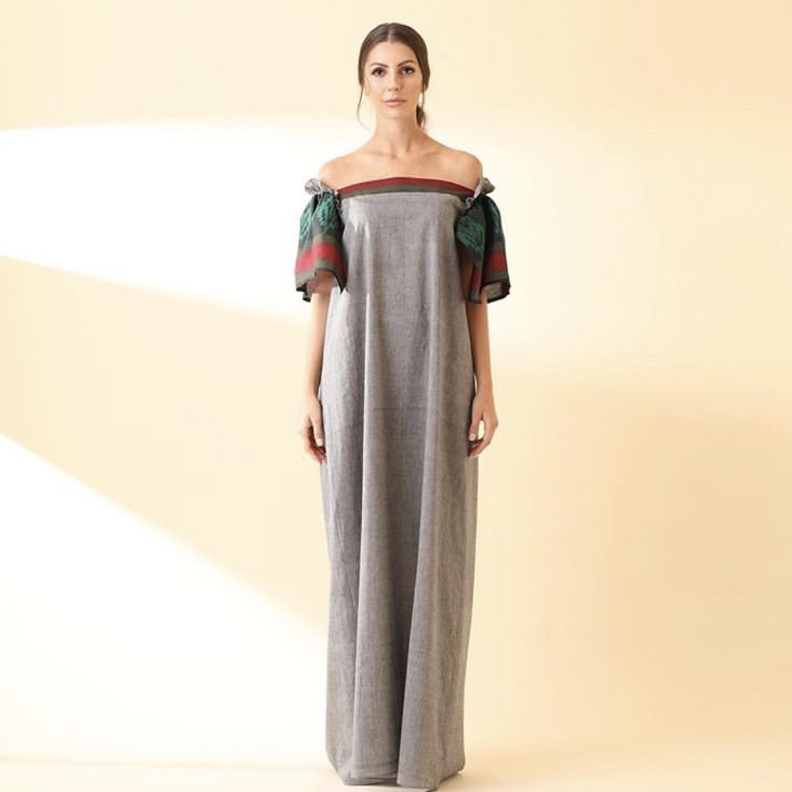  جلابية من تصميم 1981 Boutique