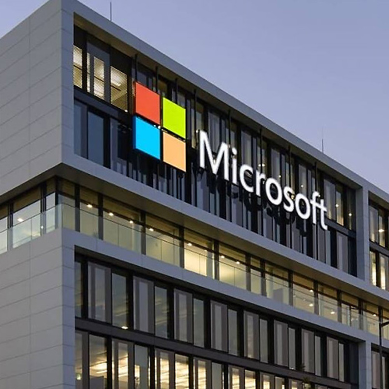 مايكروسوفت .. أغلى شركة بالعالم فقد بجزء من يوم التداول!