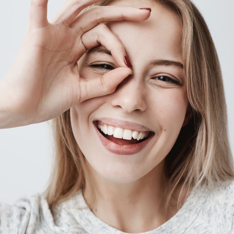 اسباب القرنية المخروطية وطرق علاجها 