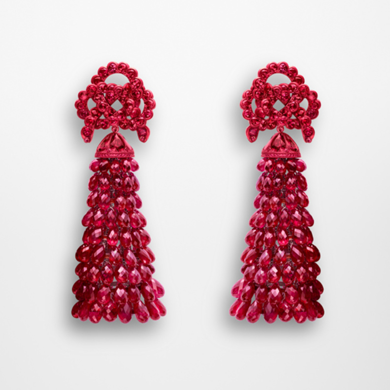 أقراط من ديور Dior