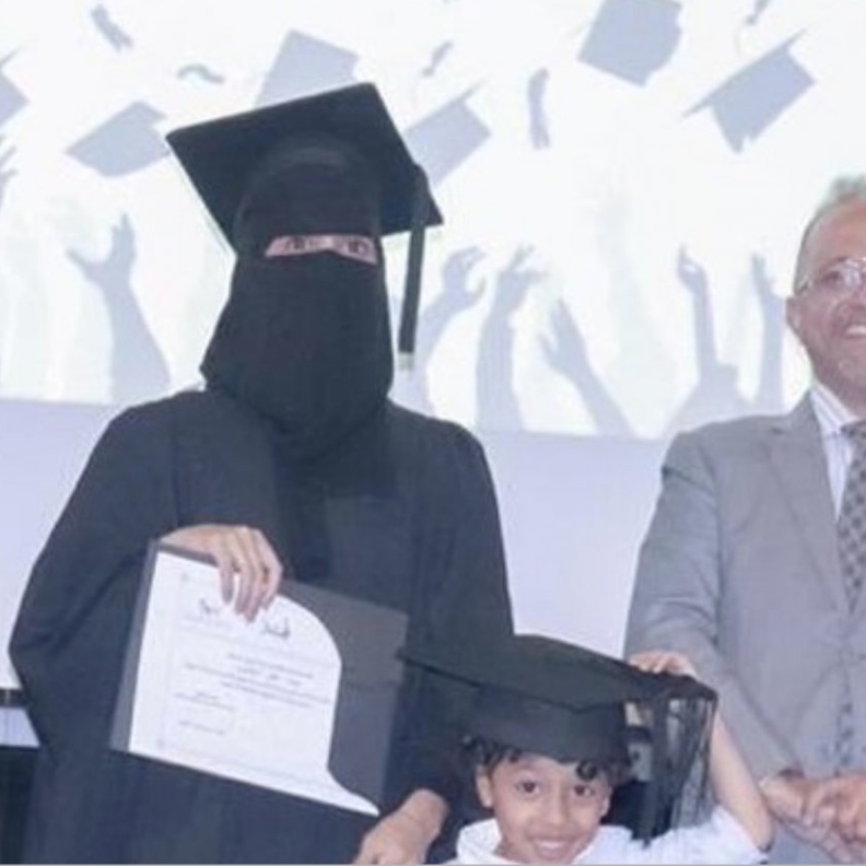 المبتعثة هناء العنزي