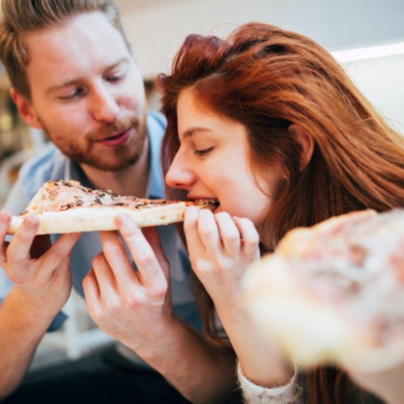 هل الزواج السعيد يتسبب في زيادة الوزن