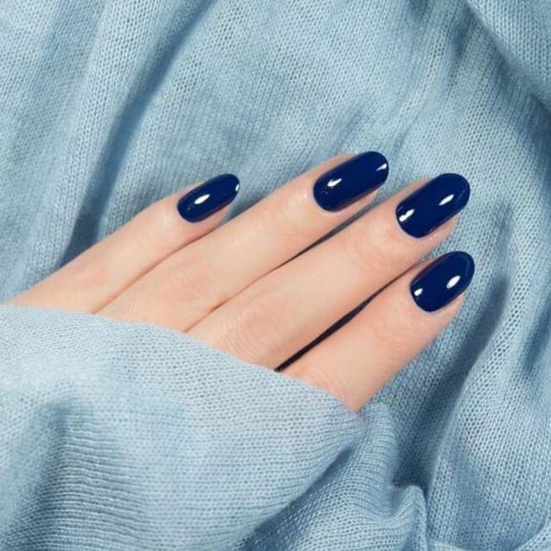 درجات الأزرق الداكنة