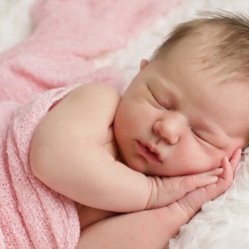 ما هو وزن الجنين الطبيعي عند الولادة؟