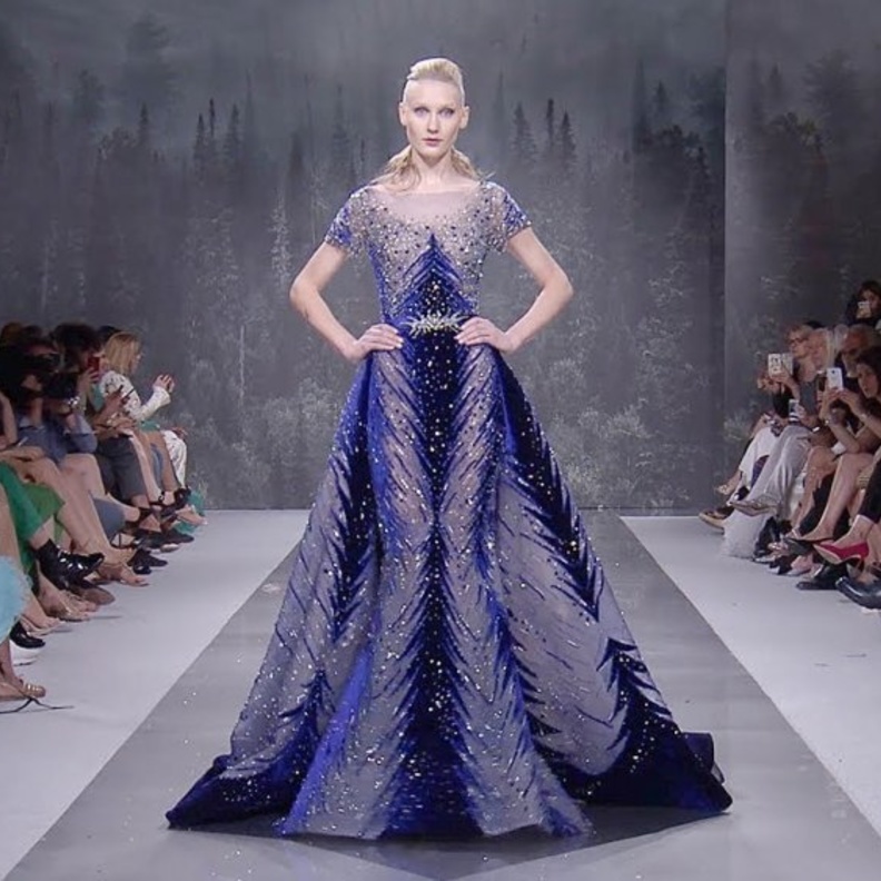 فستان من عرض زياد نكد