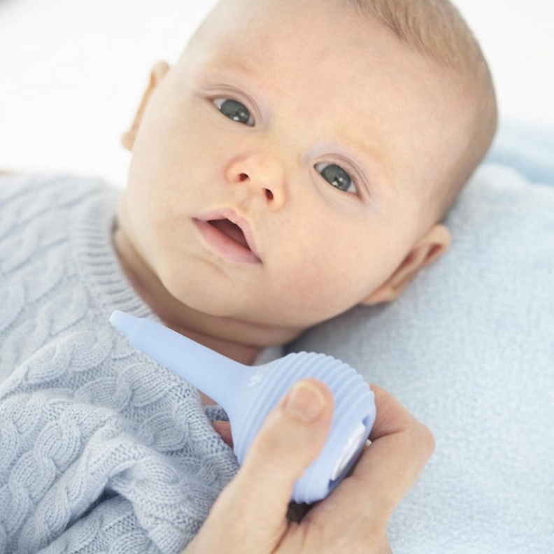 تختلف حالات الإصابة بالزكام بين الأطفال الرضع لذا لا يمكن تحديد طرق علاجية دون استشارة الطبيب