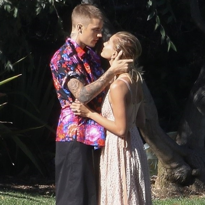 جاستن بيبر وهايلي بالدوين