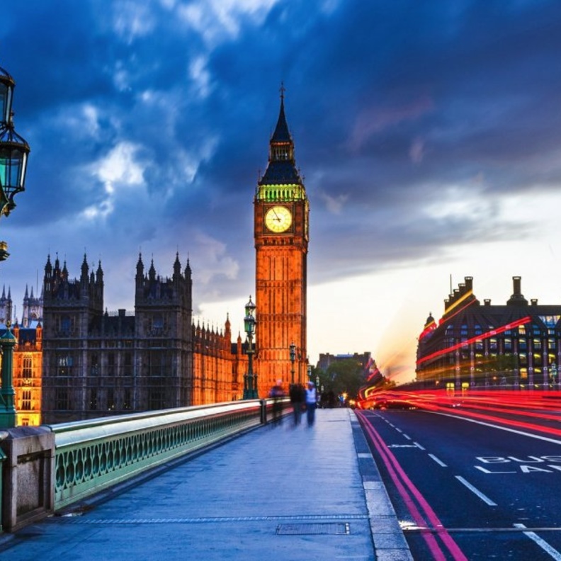 السير في لندن له قواعد ايضا