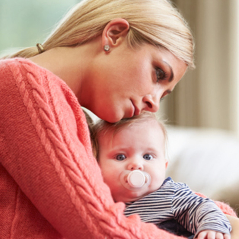 التحديات التي تواجهها الأم المطلقة