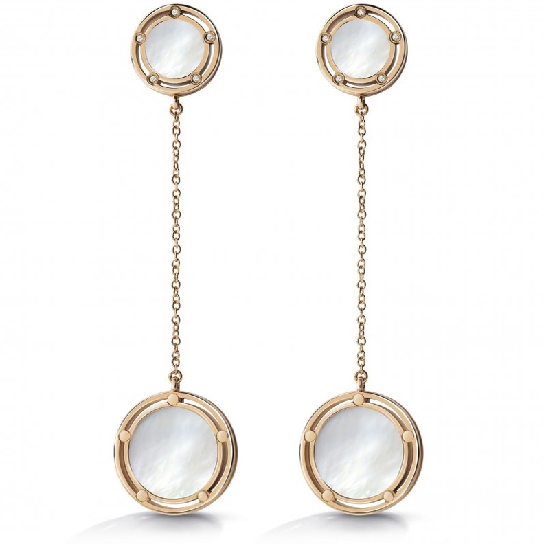 أقراط الذهب الوردي من مجموعة ’دي.سايد‘