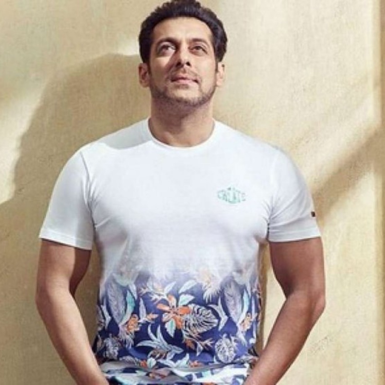 أكشاي كومار و ديبيكا بادوكون من أكثر النجوم تحقيقا للدخل