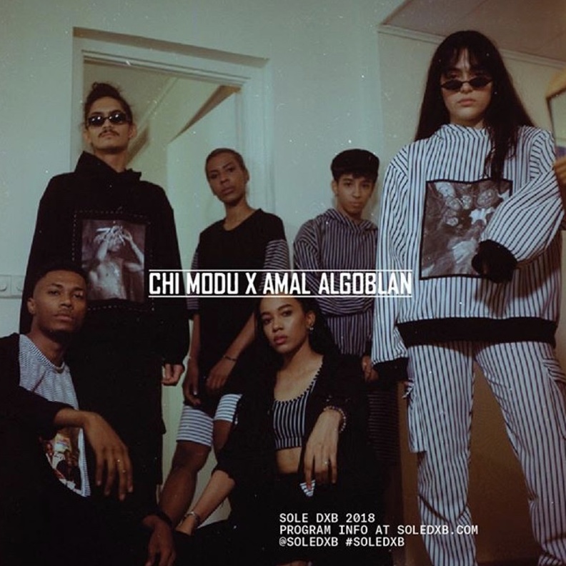 المصممة السعودية أمل القبلان تطلق مجموعة جديدة بالتعاون مع المصور الأيقوني Chi Modu