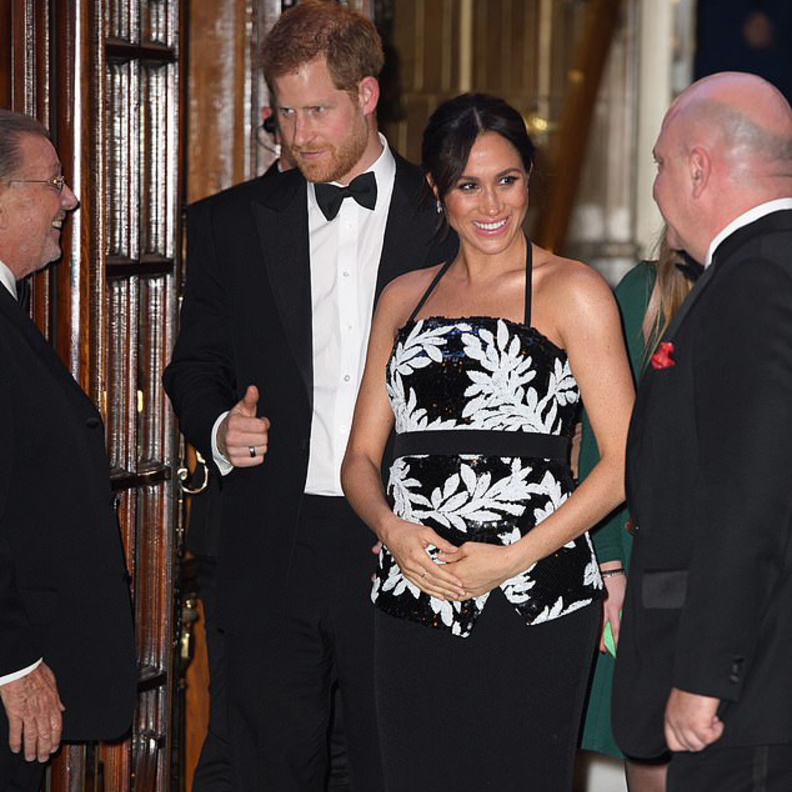 غياب الأمير وليام وكيت ميدلتون عن اجتماع هام حضره الأمير هاري وميغان