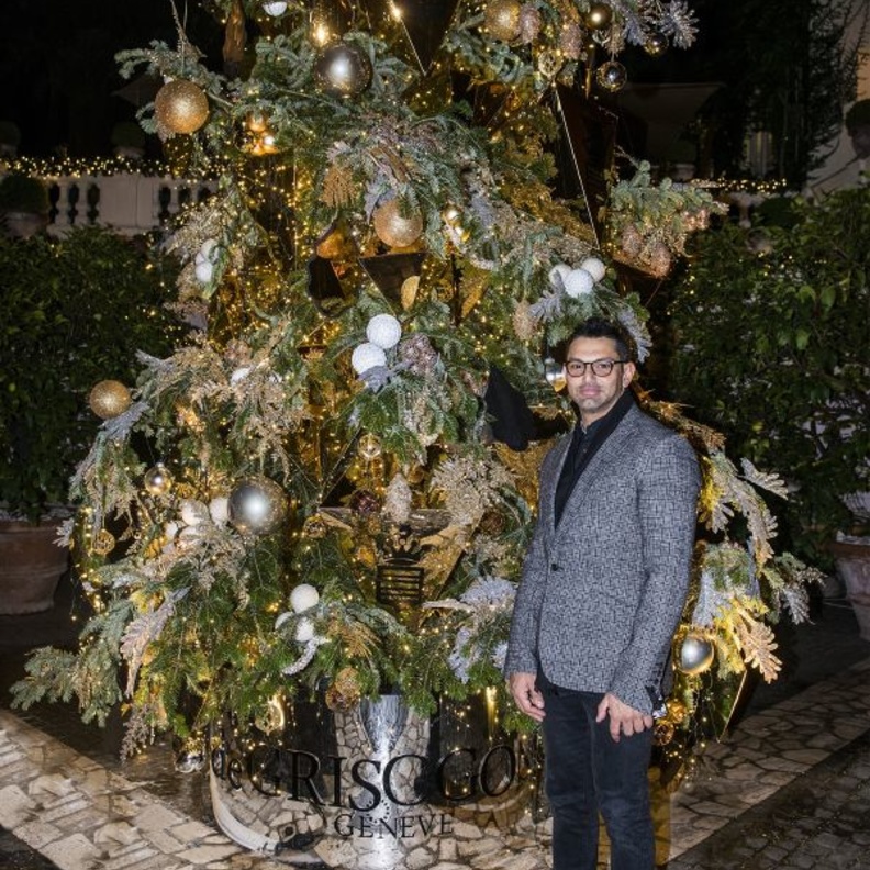 مصمم الأعراس طوني بريس يقدم زينة مناسبات نهاية العام في روما