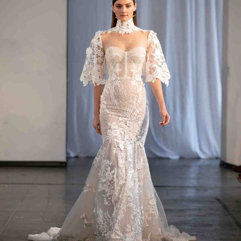 موديلات فساتين زفاف بأكمام الجرس من مجموعة Temperley London لخريف 2019