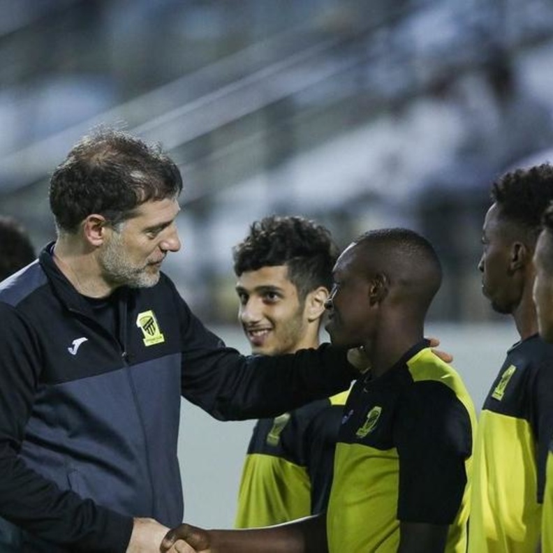 ضم عناصر من الشباب إلى الفريق الأول في اتحاد جدة