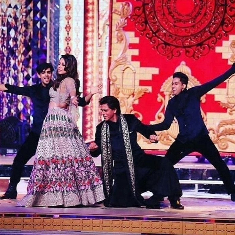 نجوم الهند في  احتفالات ما قبل زفاف إيشا أمباني