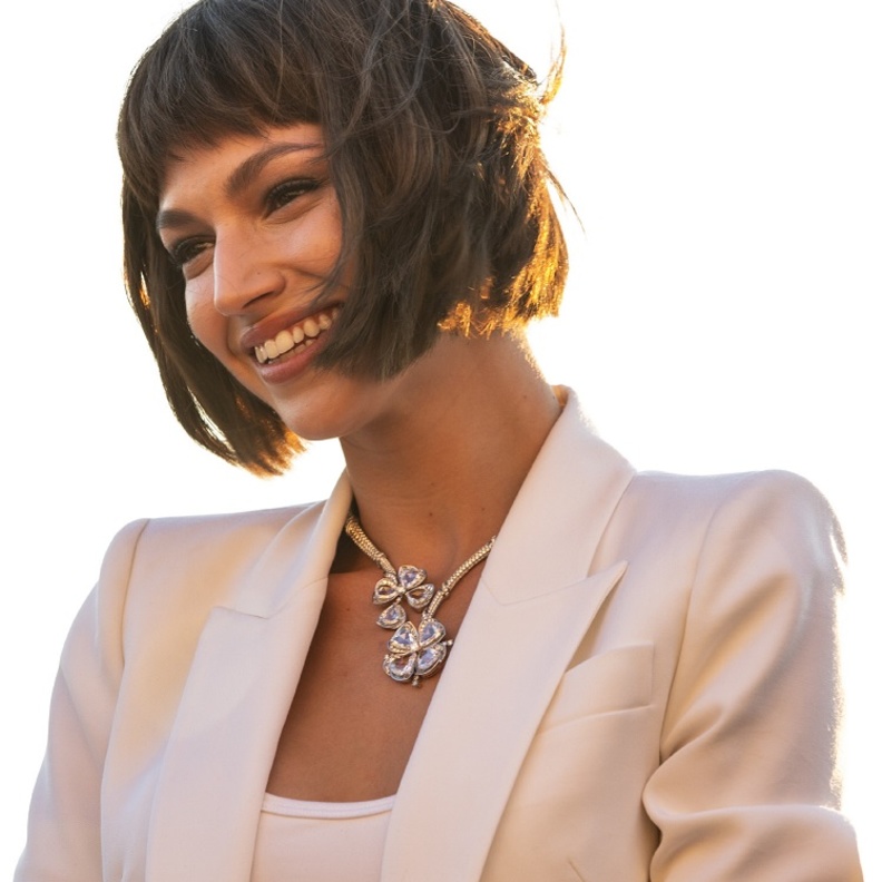 "قمة الفخامة أن يكون الإنسان متصالحا مع نفسه"