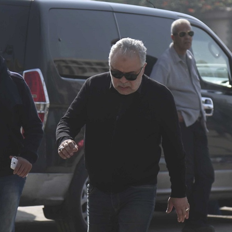 اشرف زكي في جنازة أحمد السيد 