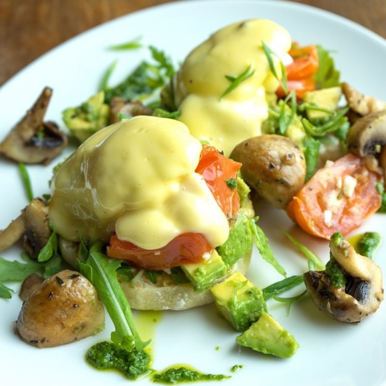 المطاعم الأمريكية في JBR تقدم وجبة الإفطار لأول مرة في دبي